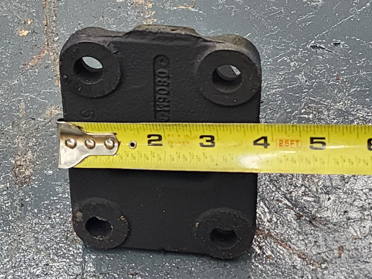 OEM International DT466E Engine Mount 3532953C1 For Sale