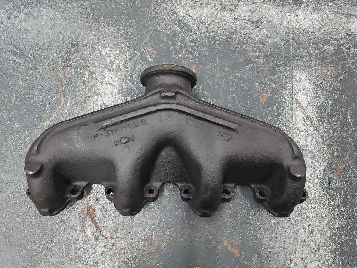 Ford F600 Diesel Engine Exhaust Manifold Part # D9TE 9430 CA