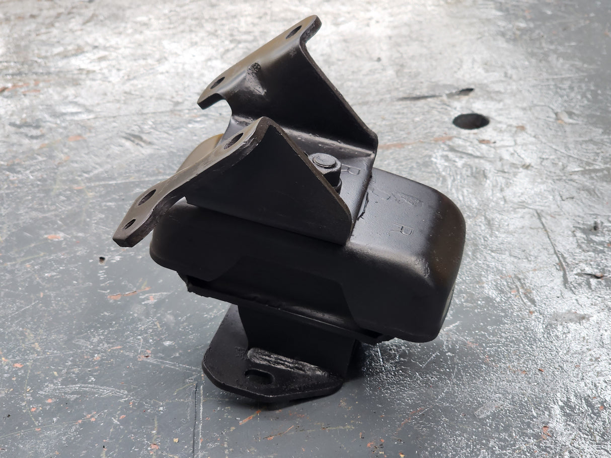 Isuzu NPR Diesel Engine Mount 8-37187-416-0 For Sale
