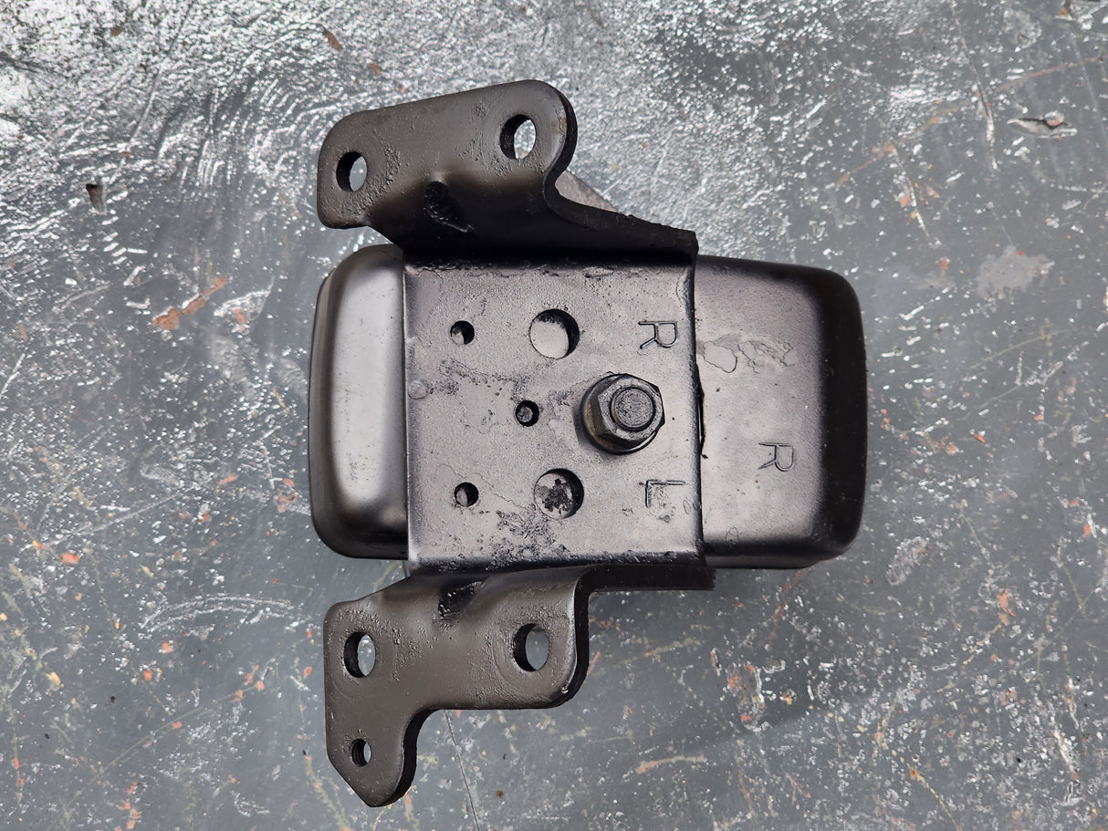 Isuzu NPR Diesel Engine Mount 8-37187-416-0 For Sale