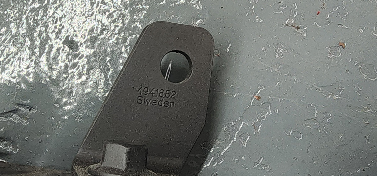 Cummins ISB Diesel Engine Intake Cover with Heater Part # 4941852 For Sale