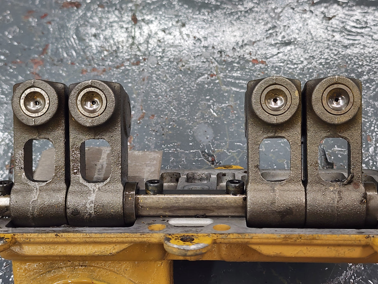 Caterpillar C7 Diesel Engine CAM Follower with Breather Side Mount Cover 219-5856