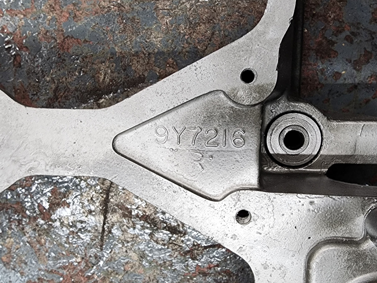 OEM Caterpillar 3126 Diesel Engine Valve Cover Spacer 9Y7216 & Breather 9Y4357