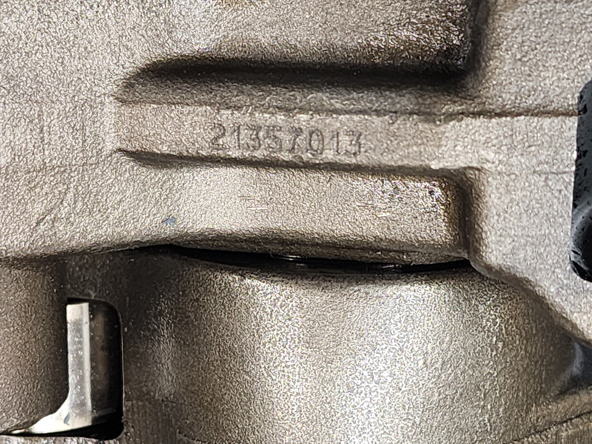 2006 Volvo VED12 Rocker Arm Assembly 20715792-2495 For Sale