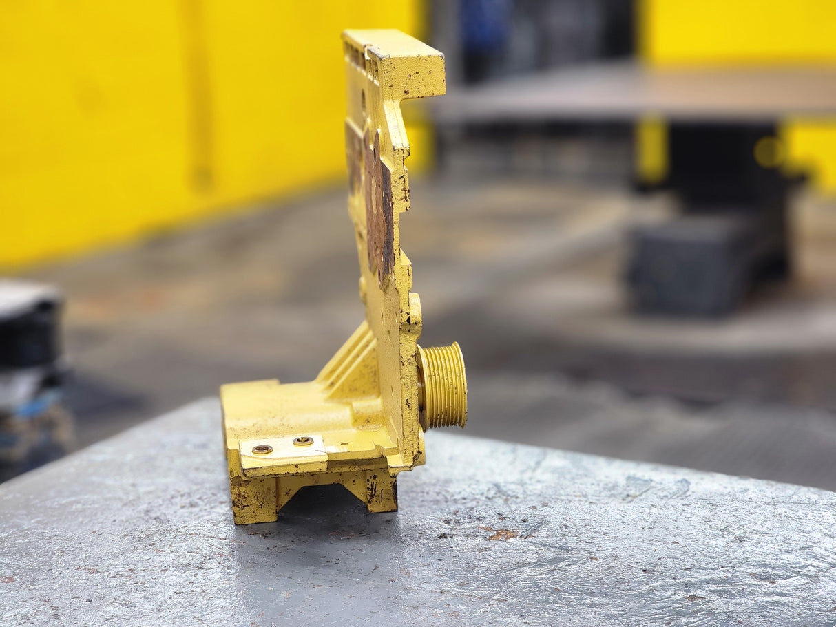 Caterpillar Heavy Equipment Double Angle Bracket Support 217-8661-00 For Sale