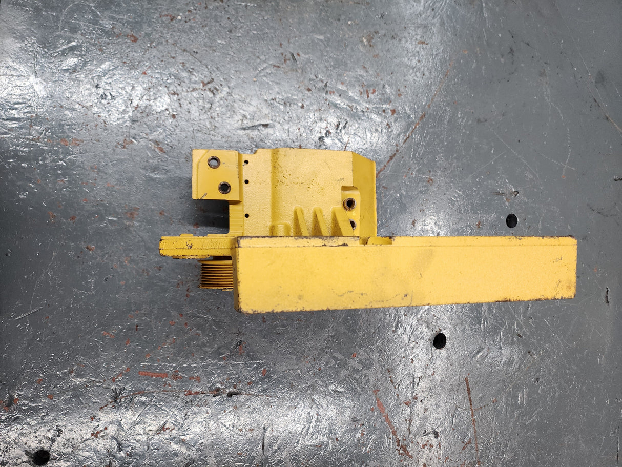 Caterpillar Heavy Equipment Double Angle Bracket Support 217-8661-00 For Sale