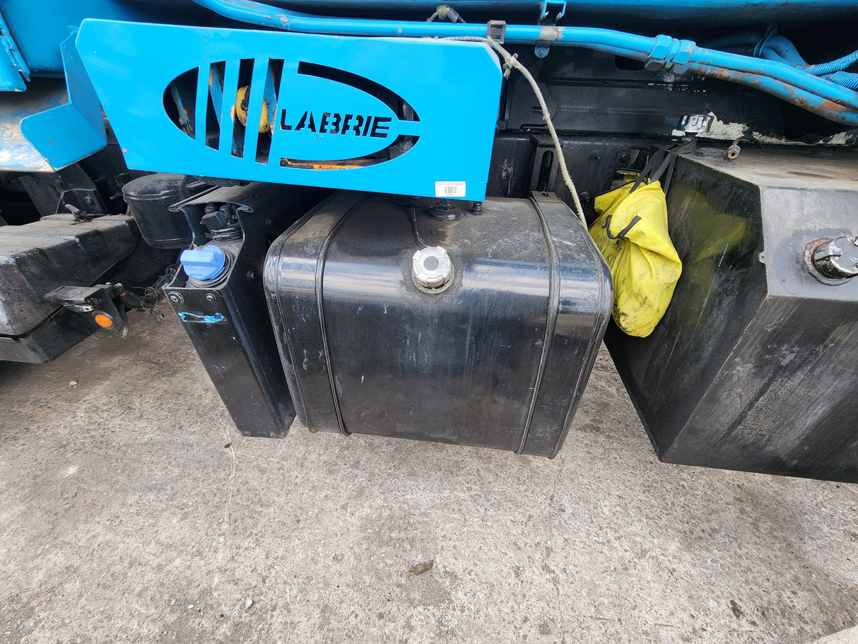 2011 Mack LEU613 Series 600 Garbage Truck W/ Mack MP7 Diesel Engine