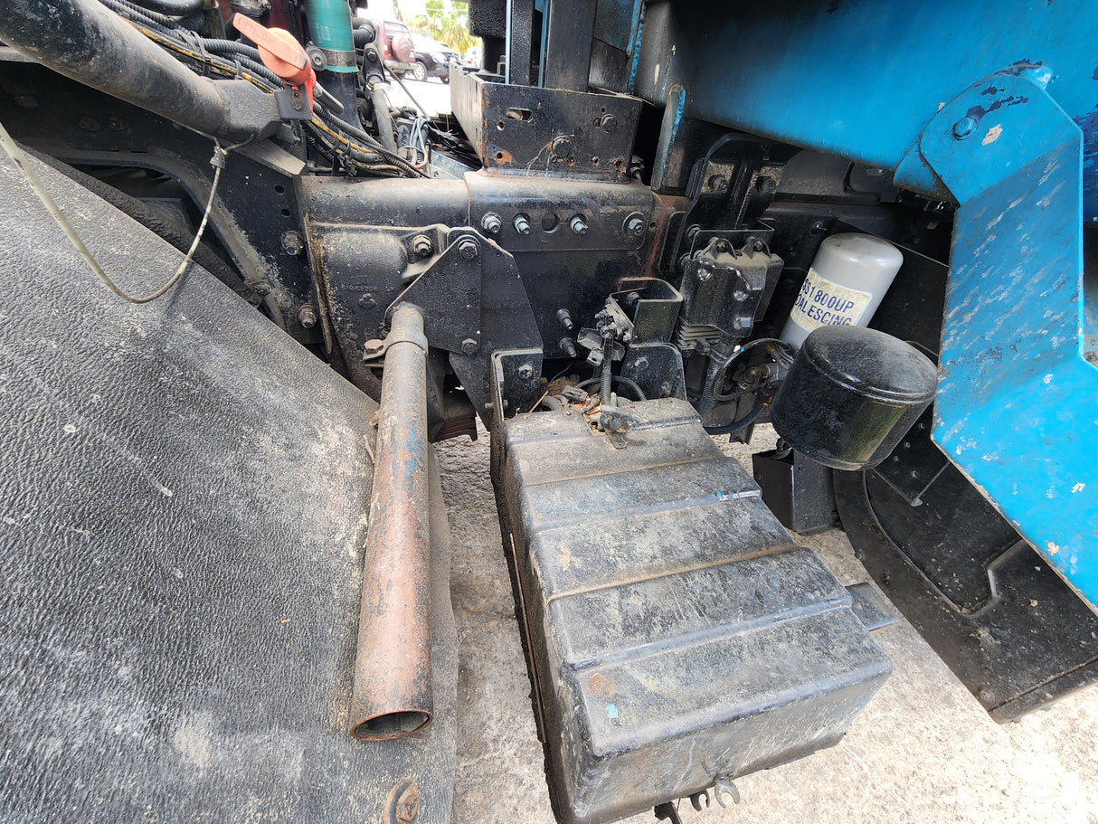 2011 Mack LEU613 Series 600 Garbage Truck W/ Mack MP7 Diesel Engine