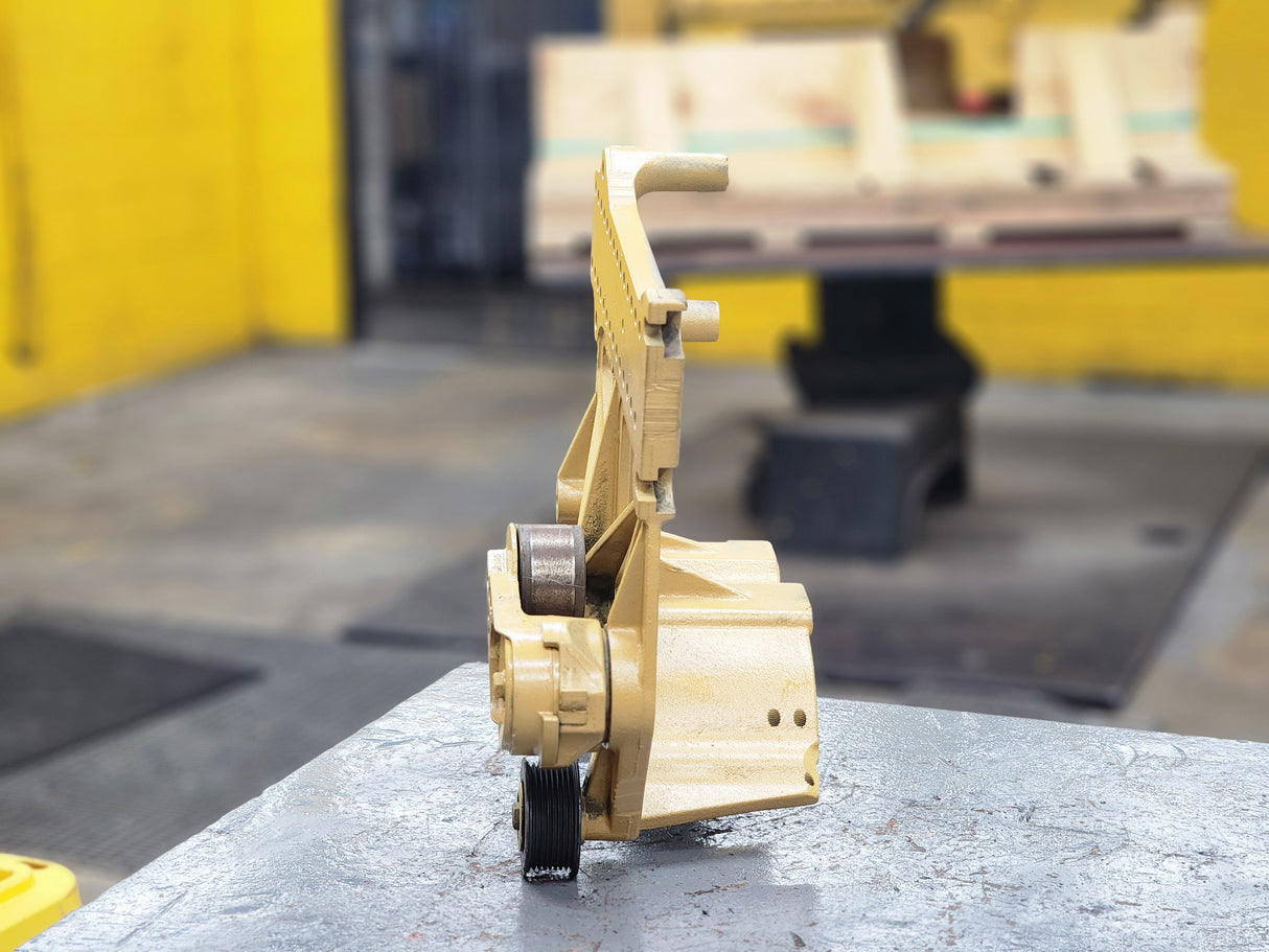 Caterpillar C13 Diesel Engine Support Bracket 222-2899-03- W/Tensioner Pulley 211-7895