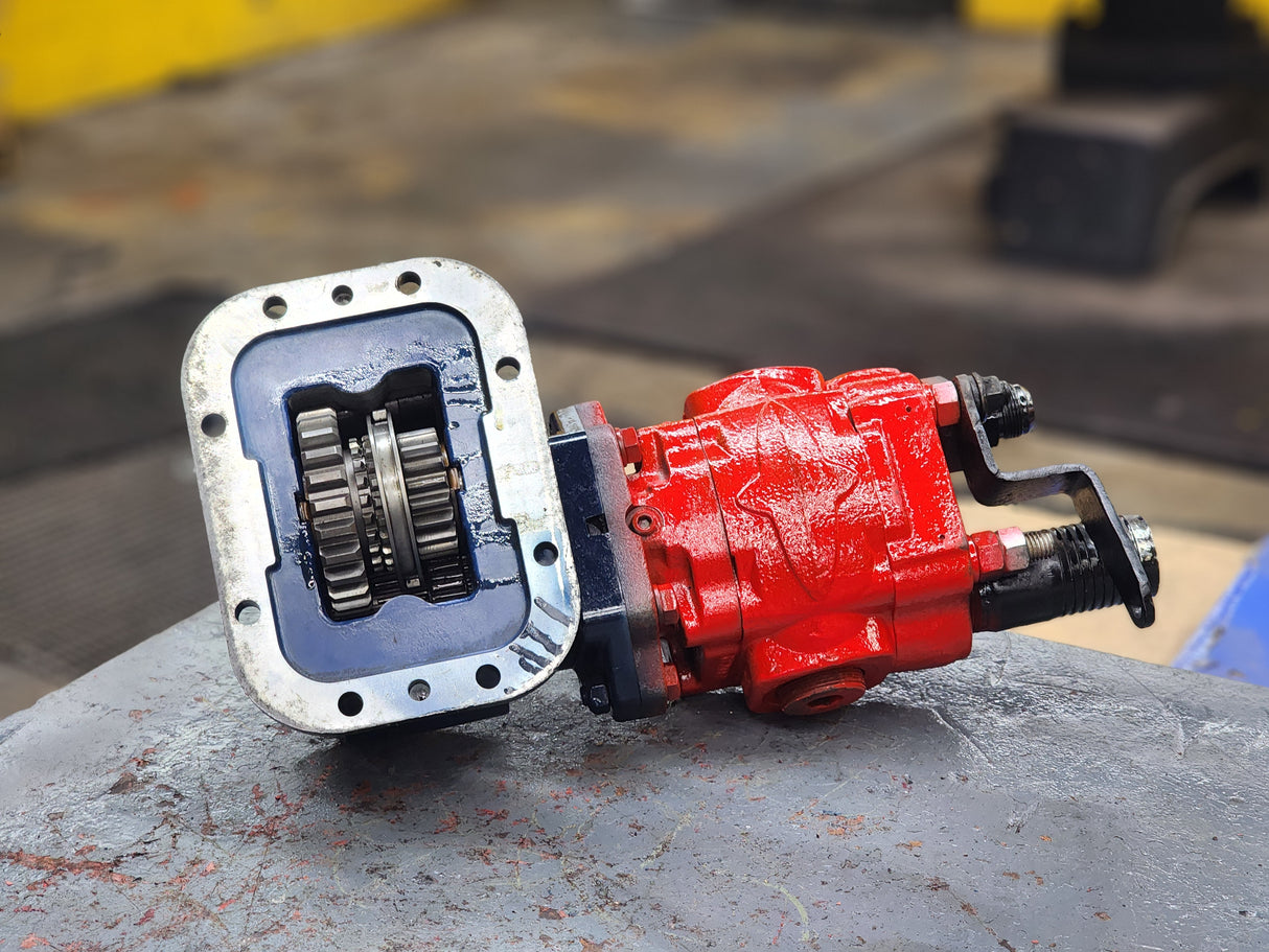 Meritor PTO TG8S-KIT06-X1PX W/ Hydraulic Pump JF30C32 For Sale