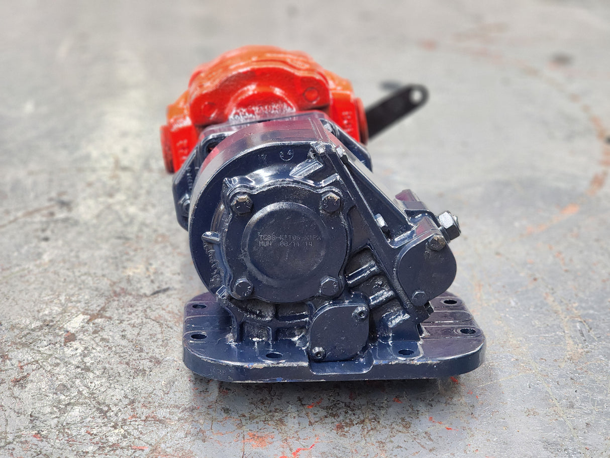 Meritor PTO TG8S-KIT06-X1PX W/ Hydraulic Pump JF30C32 For Sale