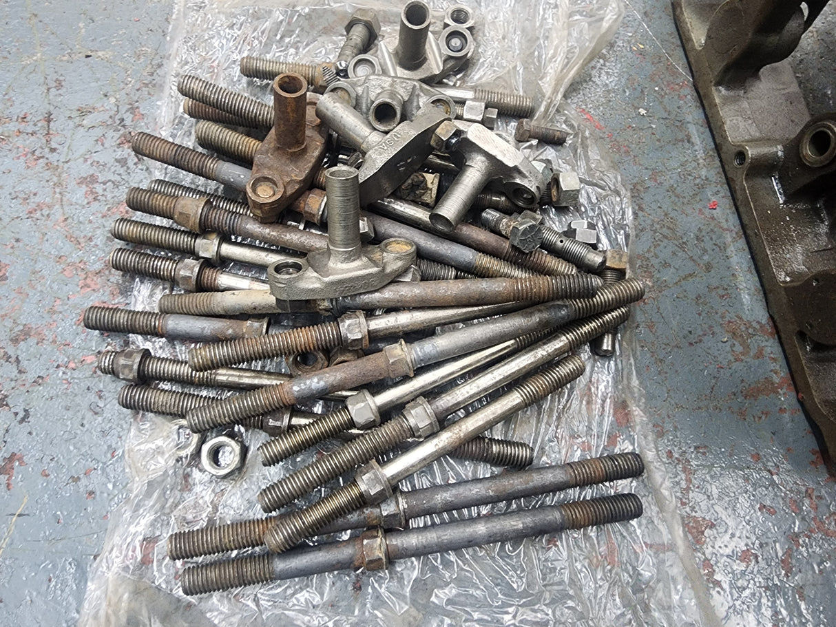 Cummins Big Cam III / IV Engine Brakes 30E W/Bolts For Sale