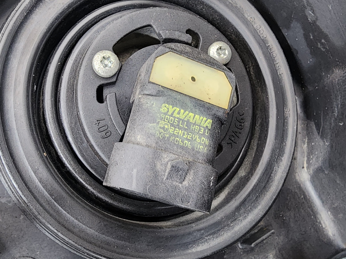 Automotive Lighting GM OEM Passenger (RIGHT) Side Front Headlight 25798851