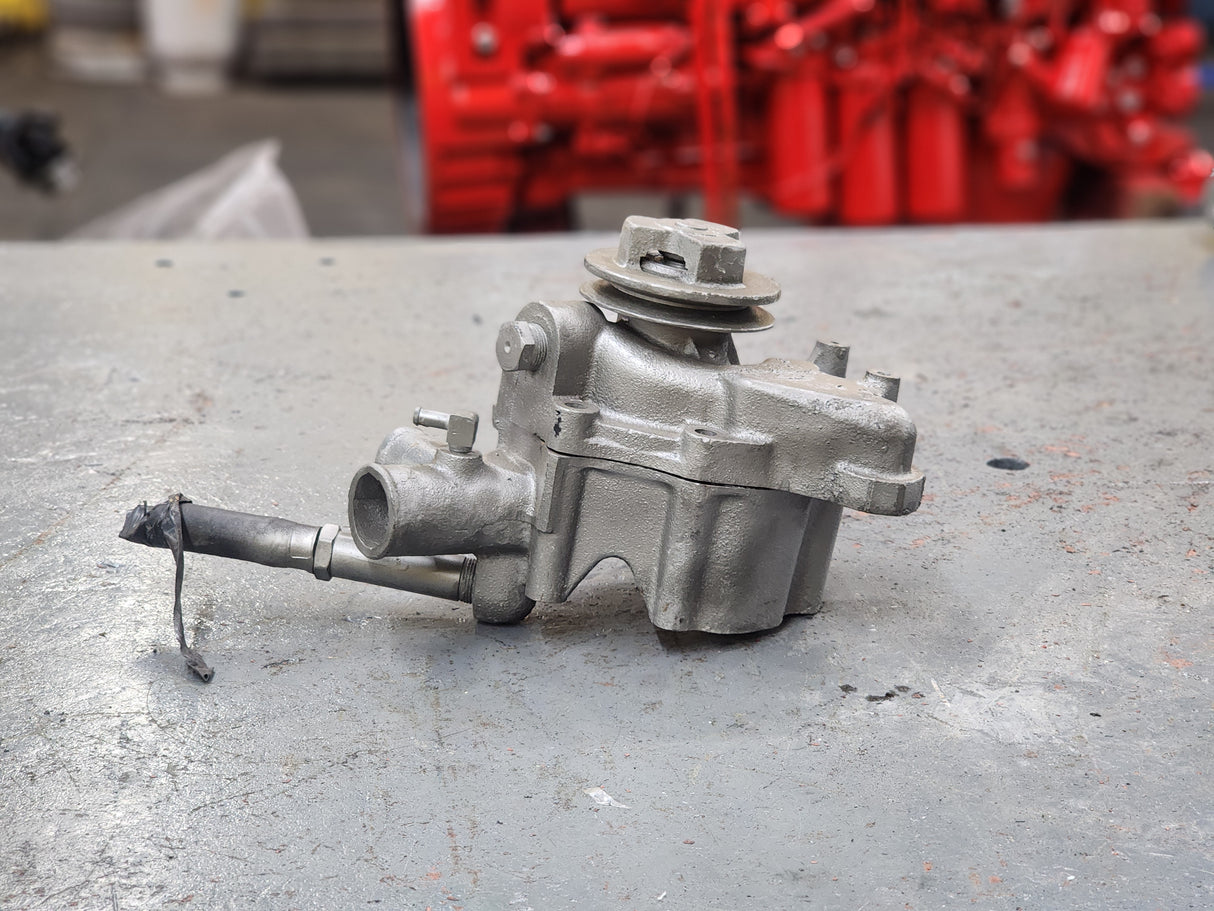 1987-1990 Ford Diesel Water Pump E7HN-8508-AA For Sale