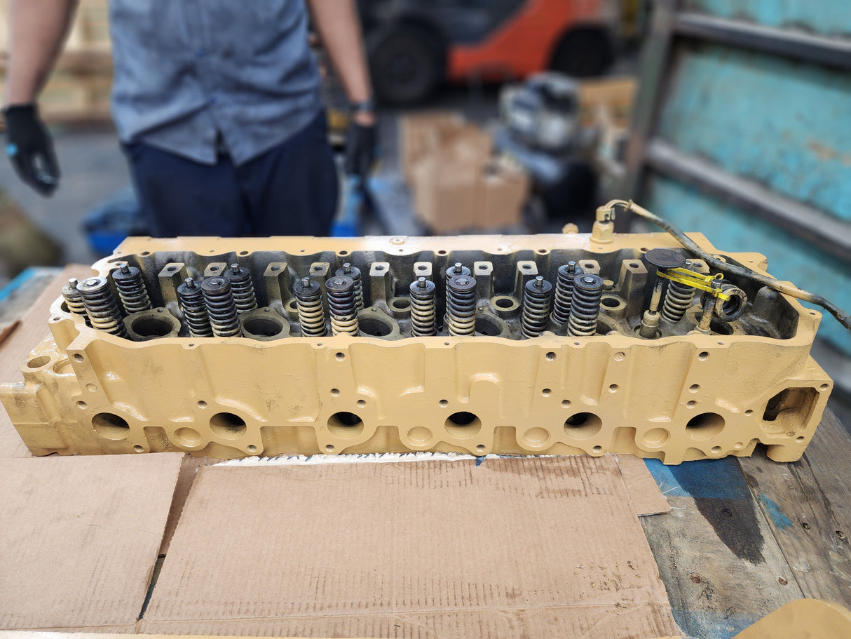 Caterpillar 3126B Cylinder Head, Part# 133-3724, 6 Cylinders