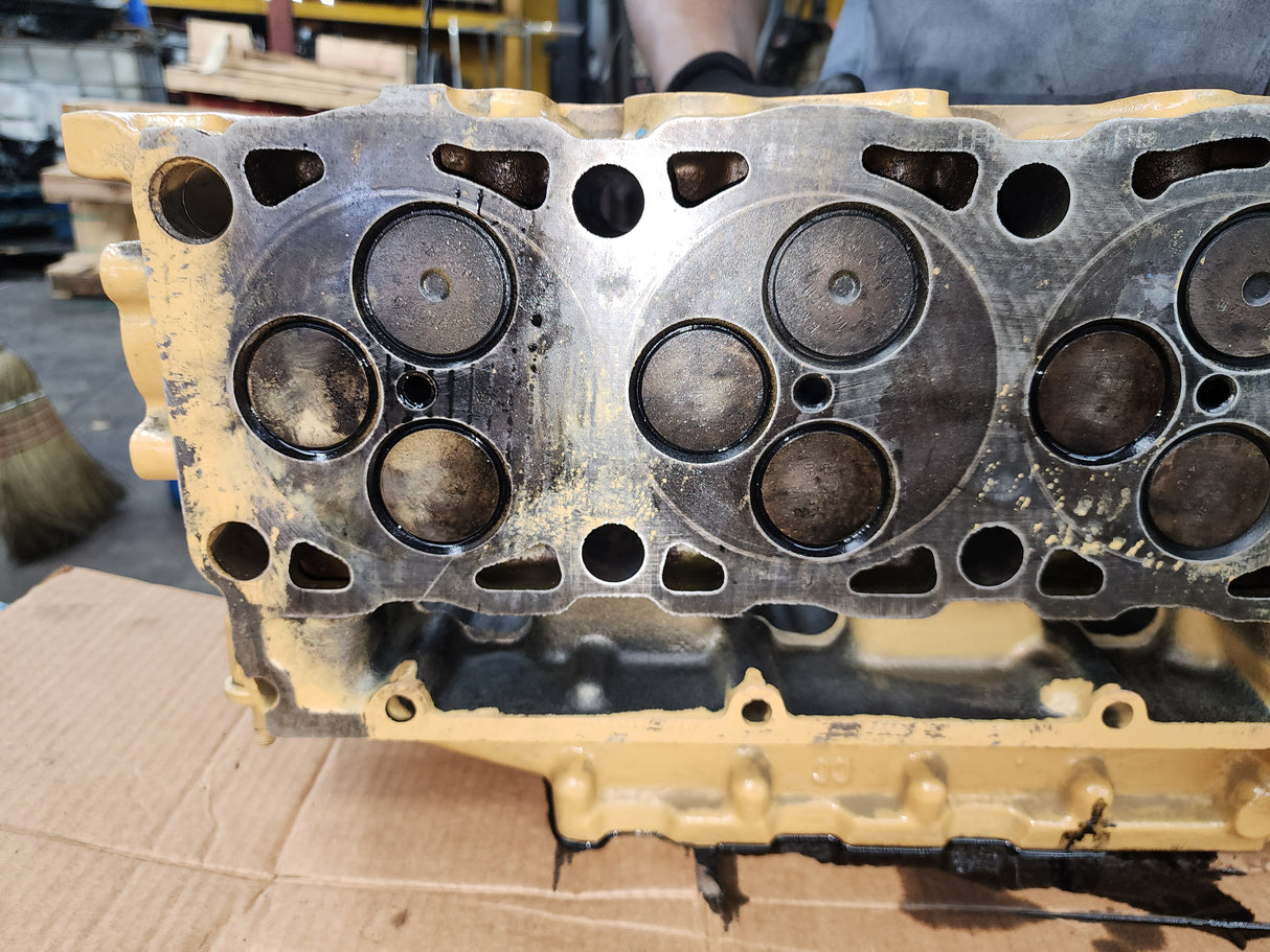 Caterpillar 3126B Cylinder Head, Part# 133-3724, 6 Cylinders