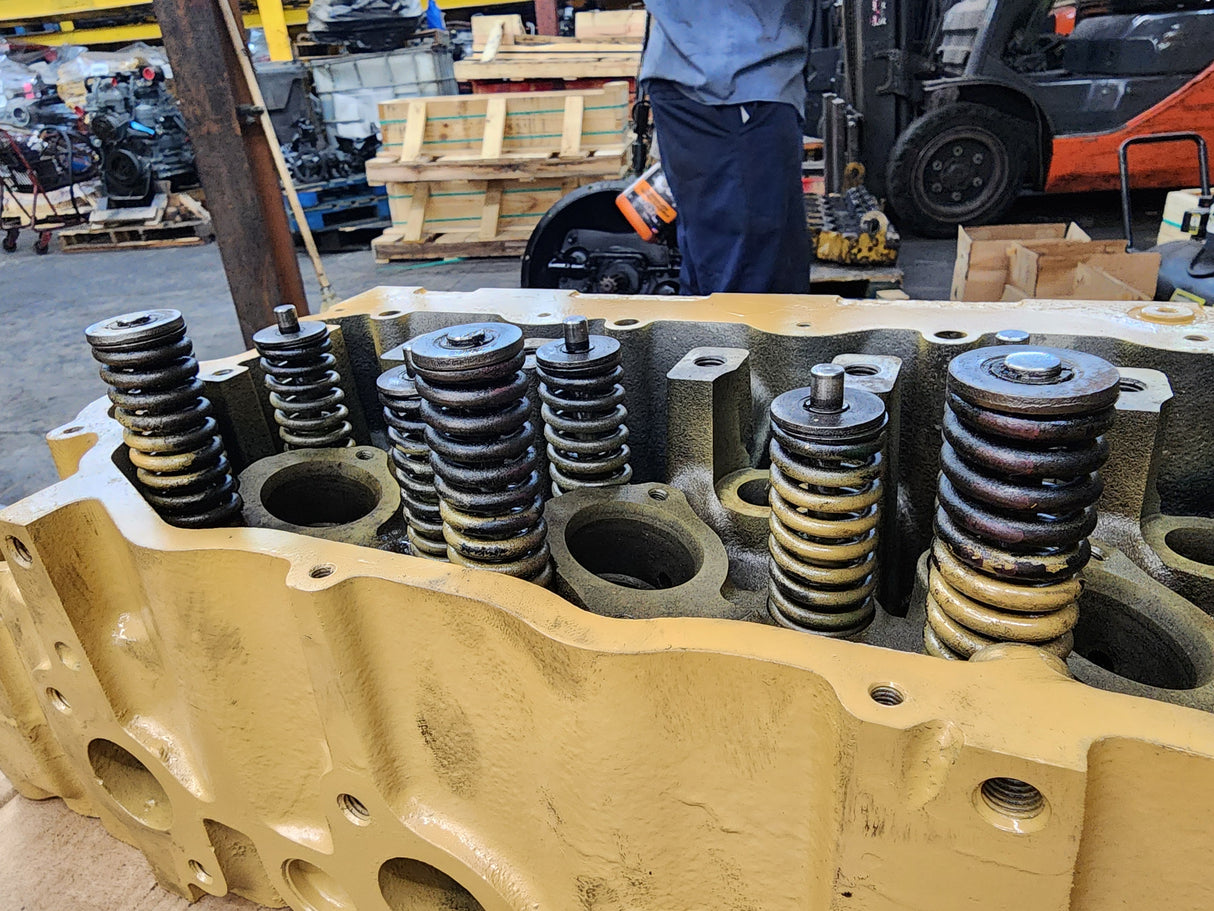 Caterpillar 3126B Cylinder Head, Part# 133-3724, 6 Cylinders