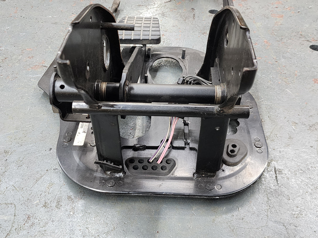 Bendix Clutch & Brake Assembly Housing Part # 100117699