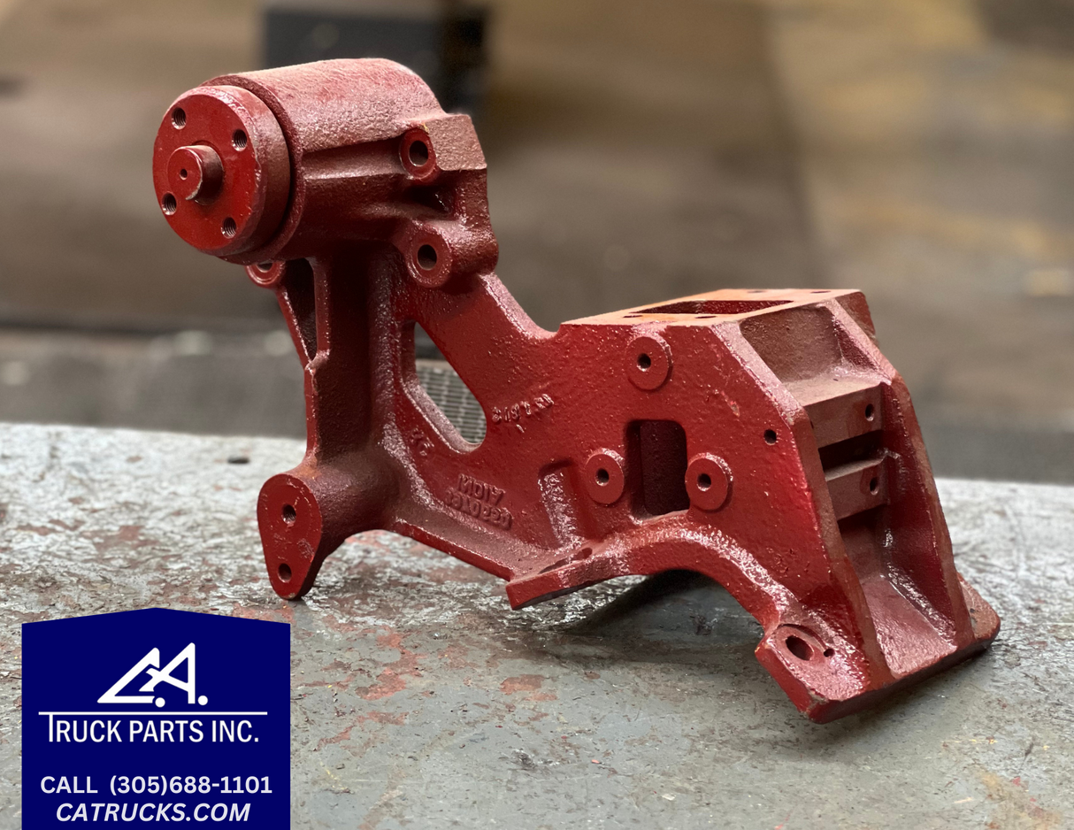 Cummins ISL 8.9L Diesel Engine Alternator Support 3970650 and Fan Hub D-3007