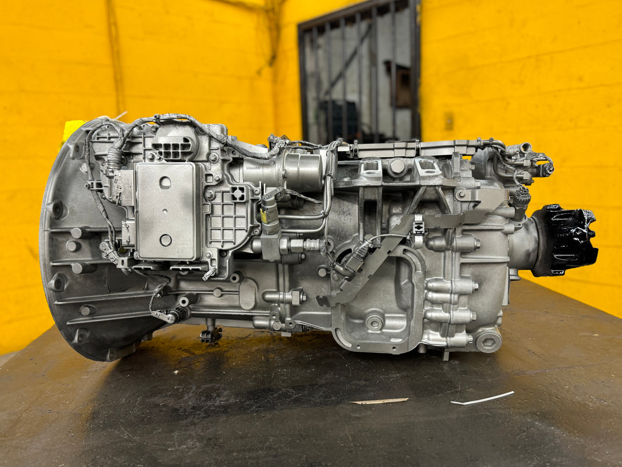 2015 Detroit DT12-OB Transmission, off 2015 Cascadia w/ Detroit DD13