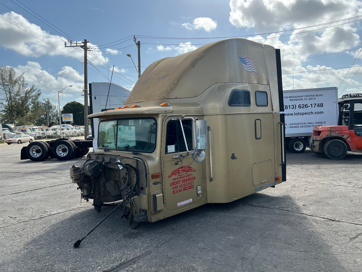 1997 International 9200 SBA Cab