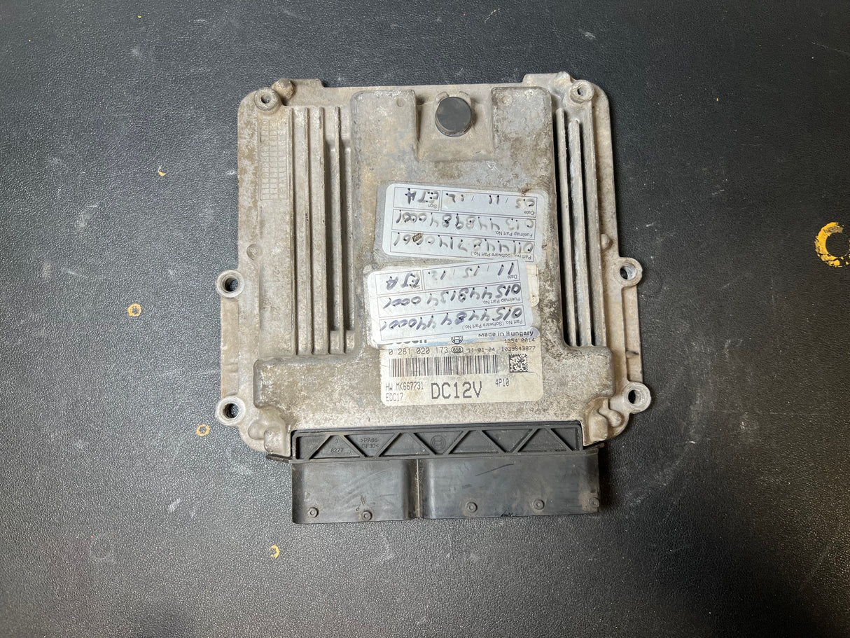 2004 Mitsubishi Fuso Engine Control Module (ECM) Part # MK667731, Bosch Part # 0 281 020 173