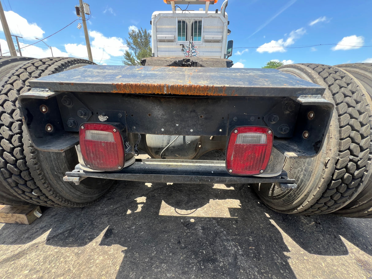 2012 Freightliner Cascadia 125 Cab & Chassis Truck GLIDER KIT (NO ENGINE NO TRANSMISSION)