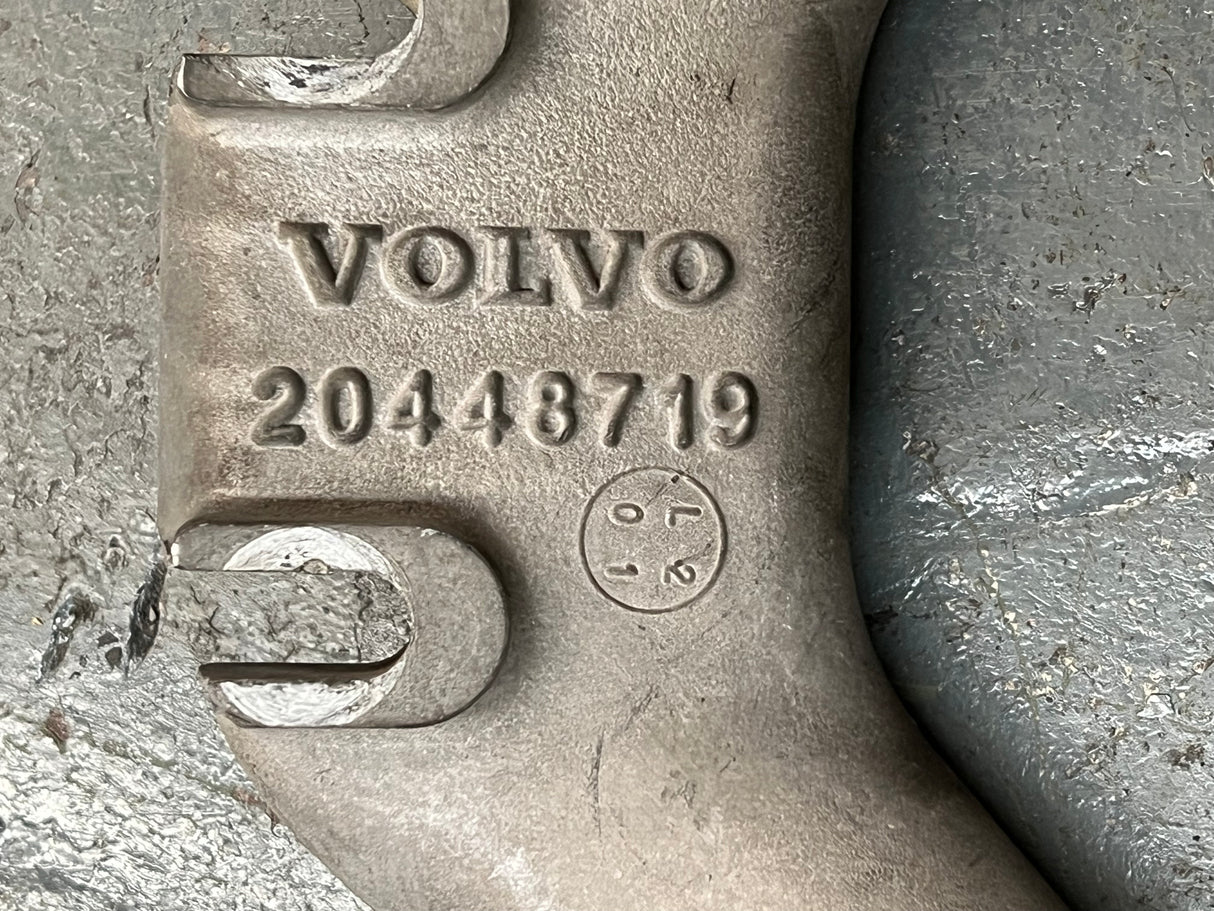 Cummins ISX Volvo Radiator Shroud Support Bracket Part # 20448719
