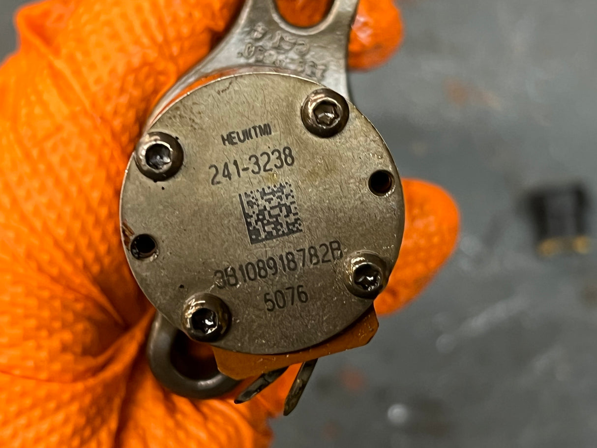 Caterpillar C7 Diesel Engine HEUI(TM) Fuel Injector 241-3238