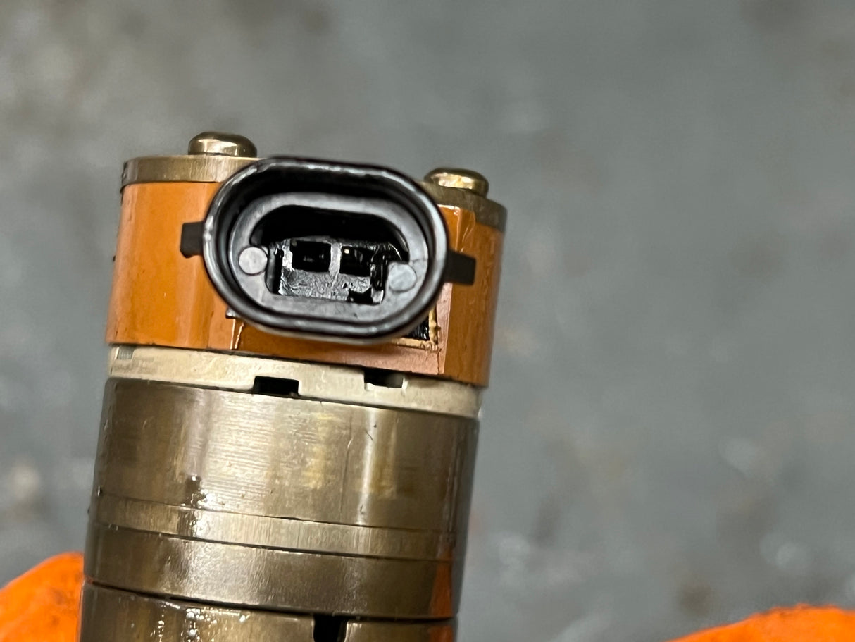 Caterpillar C7 Diesel Engine HEUI(TM) Fuel Injector 241-323