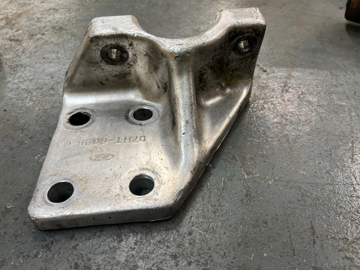 Ford Rear Engine Motor Mount Part # D7HT-6096-CA
