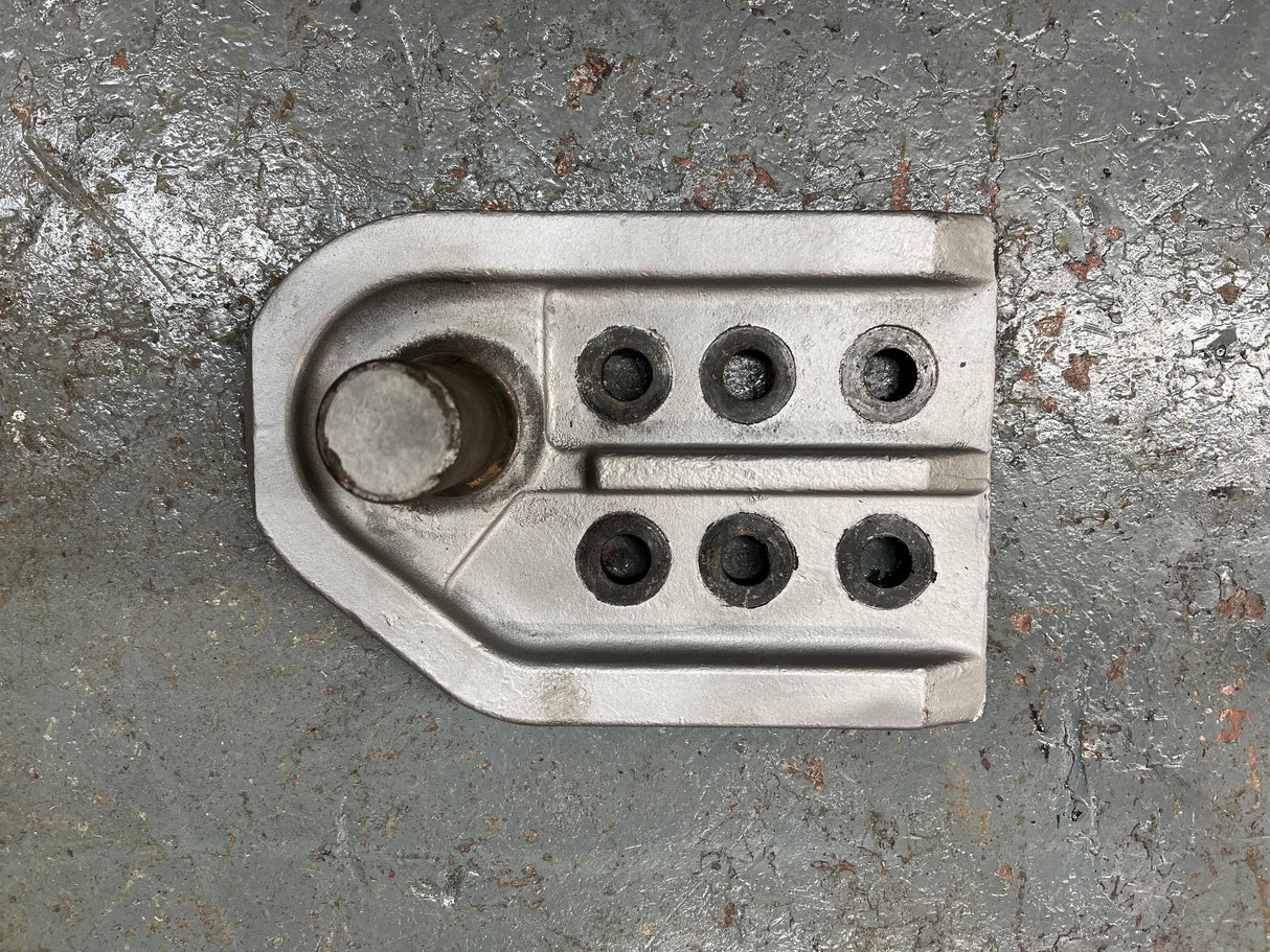 Volvo / Diesel Engine Mount A1200089-002