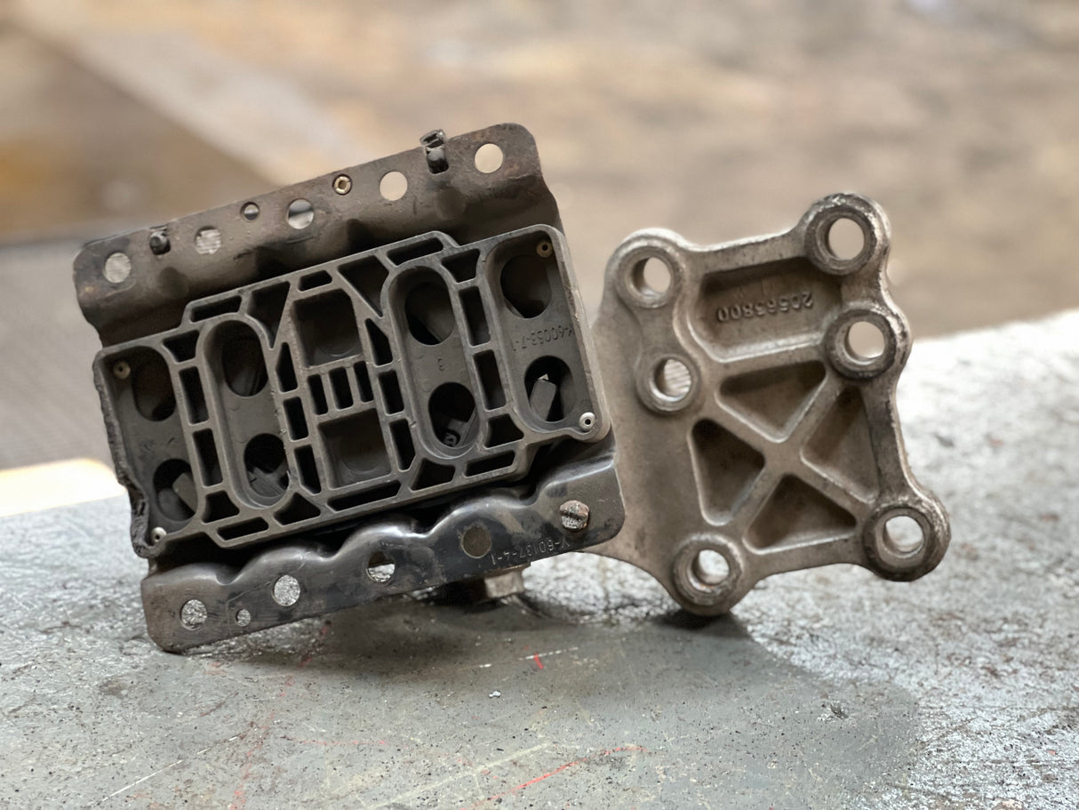 Volvo / Mack Rear Left Engine Mount Part # 20563800, Rubber Cushion Part # 20499469