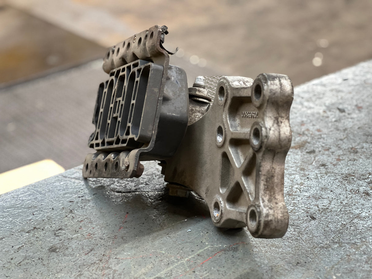 Volvo / Mack Rear Left Engine Mount Part # 20563800, Rubber Cushion Part # 20499469