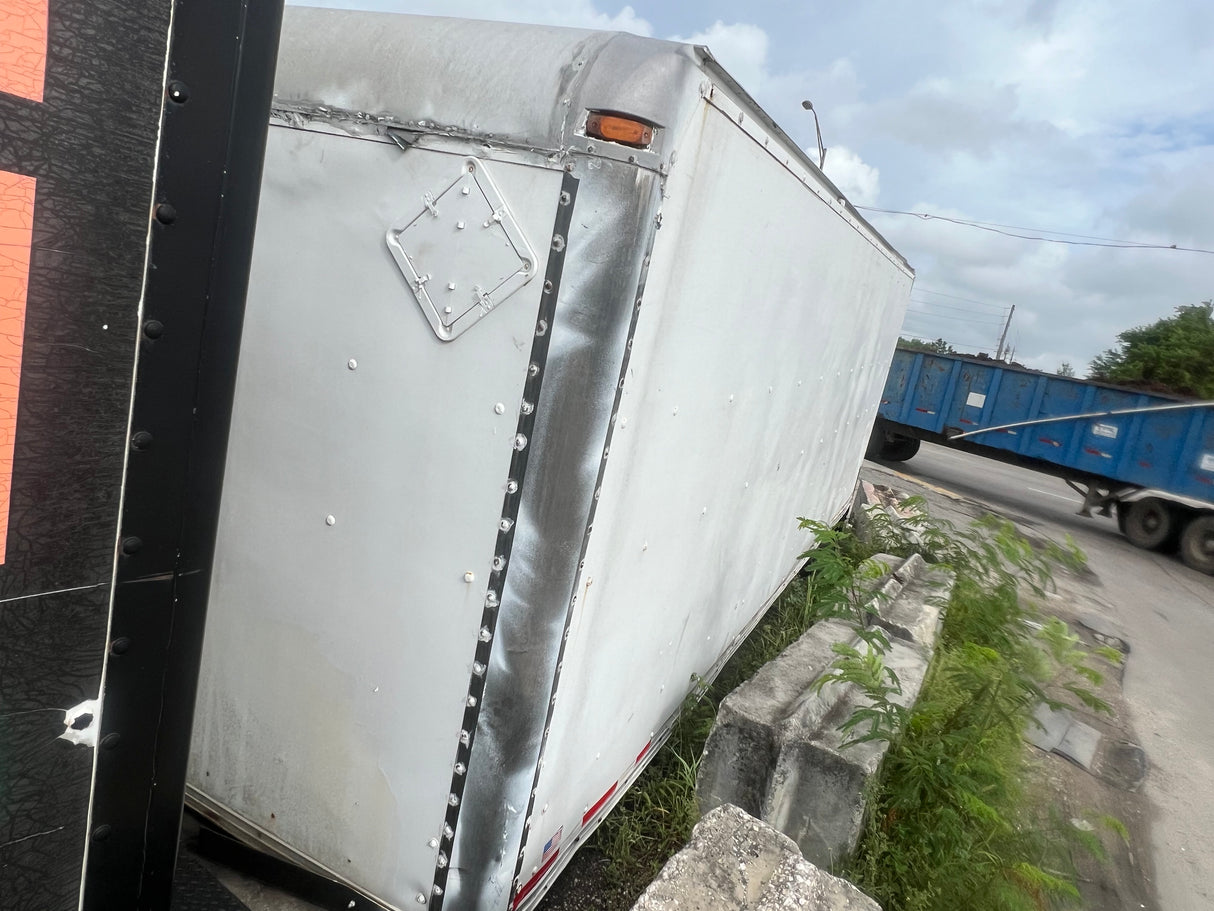 Box Van Supreme Corp Truck Bodies 24.5Ft Trailer