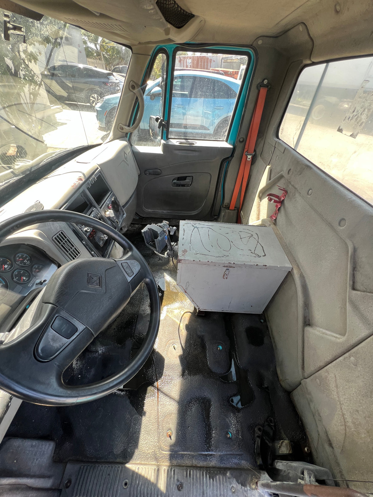 2009 International 4400 SBA CAB