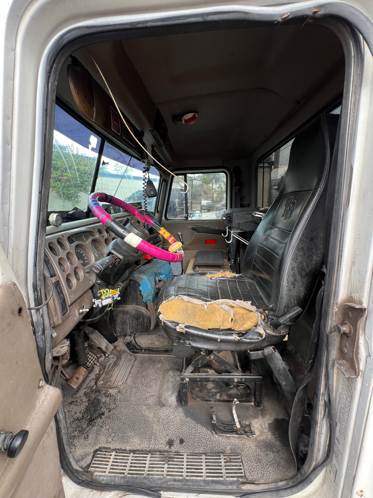 2003 Mack CH613 600 Series Conventional Cab