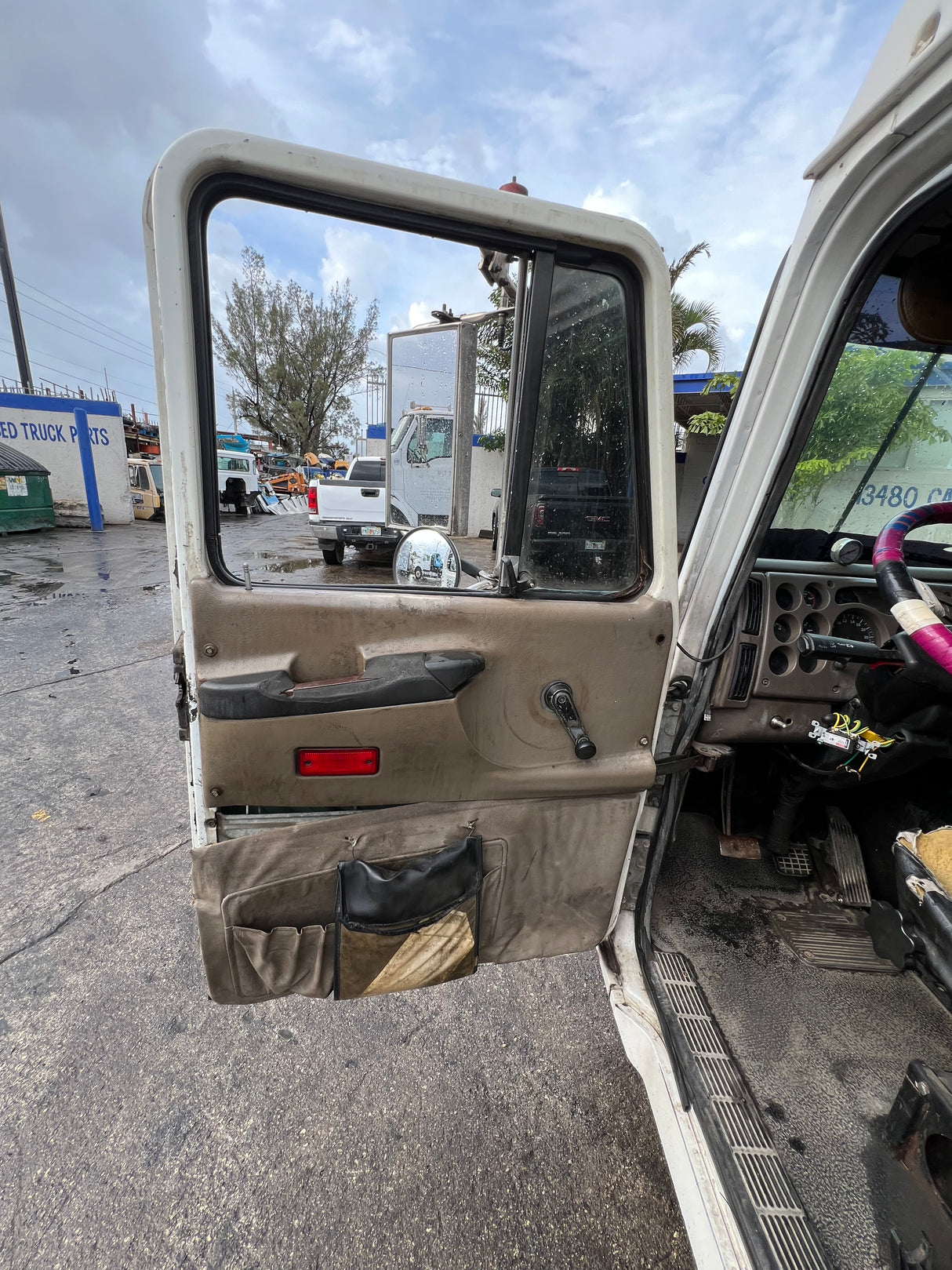2003 Mack CH613 600 Series Conventional Cab