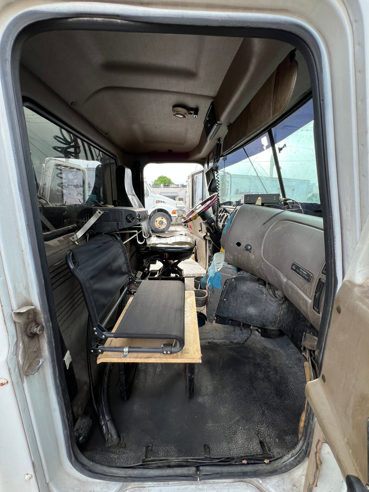 2003 Mack CH613 600 Series Conventional Cab