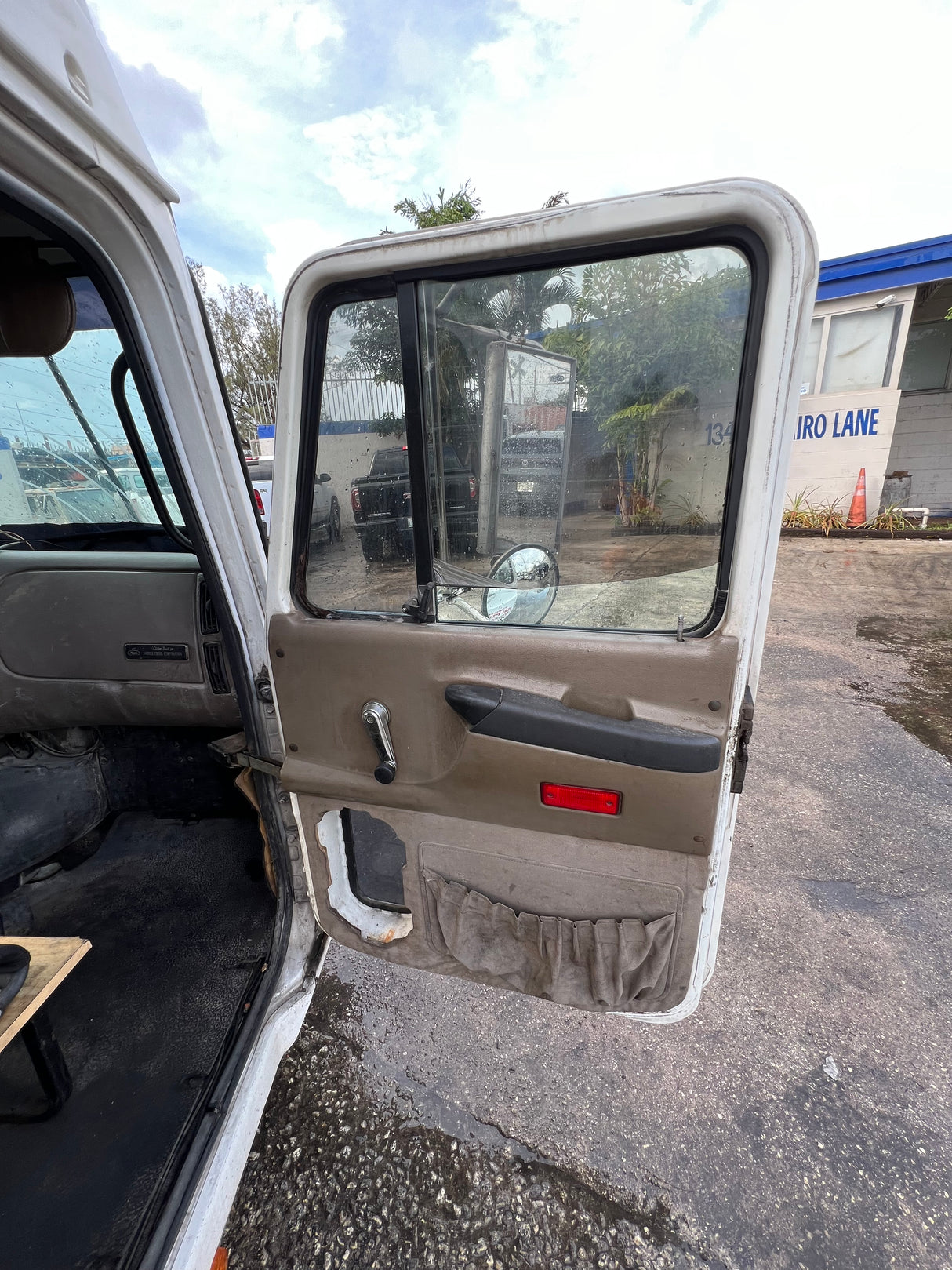 2003 Mack CH613 600 Series Conventional Cab