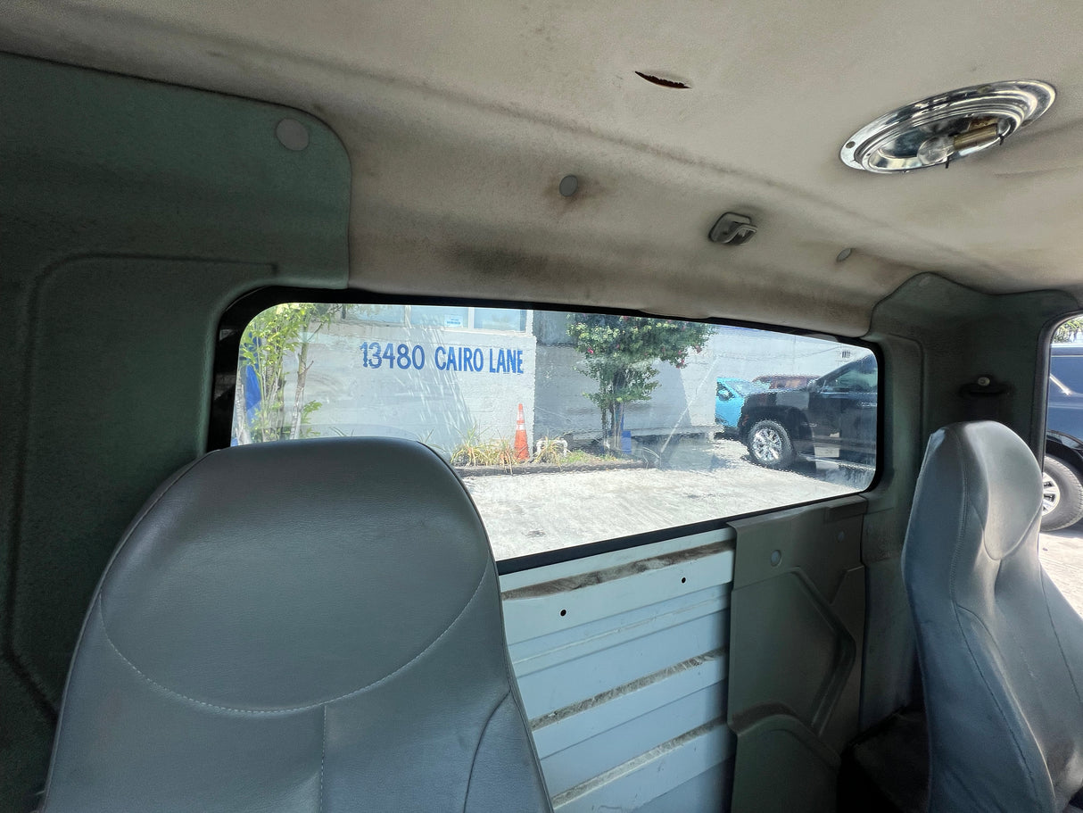 2004 International 4200 SBA - SET-BACK-AXLE Cab