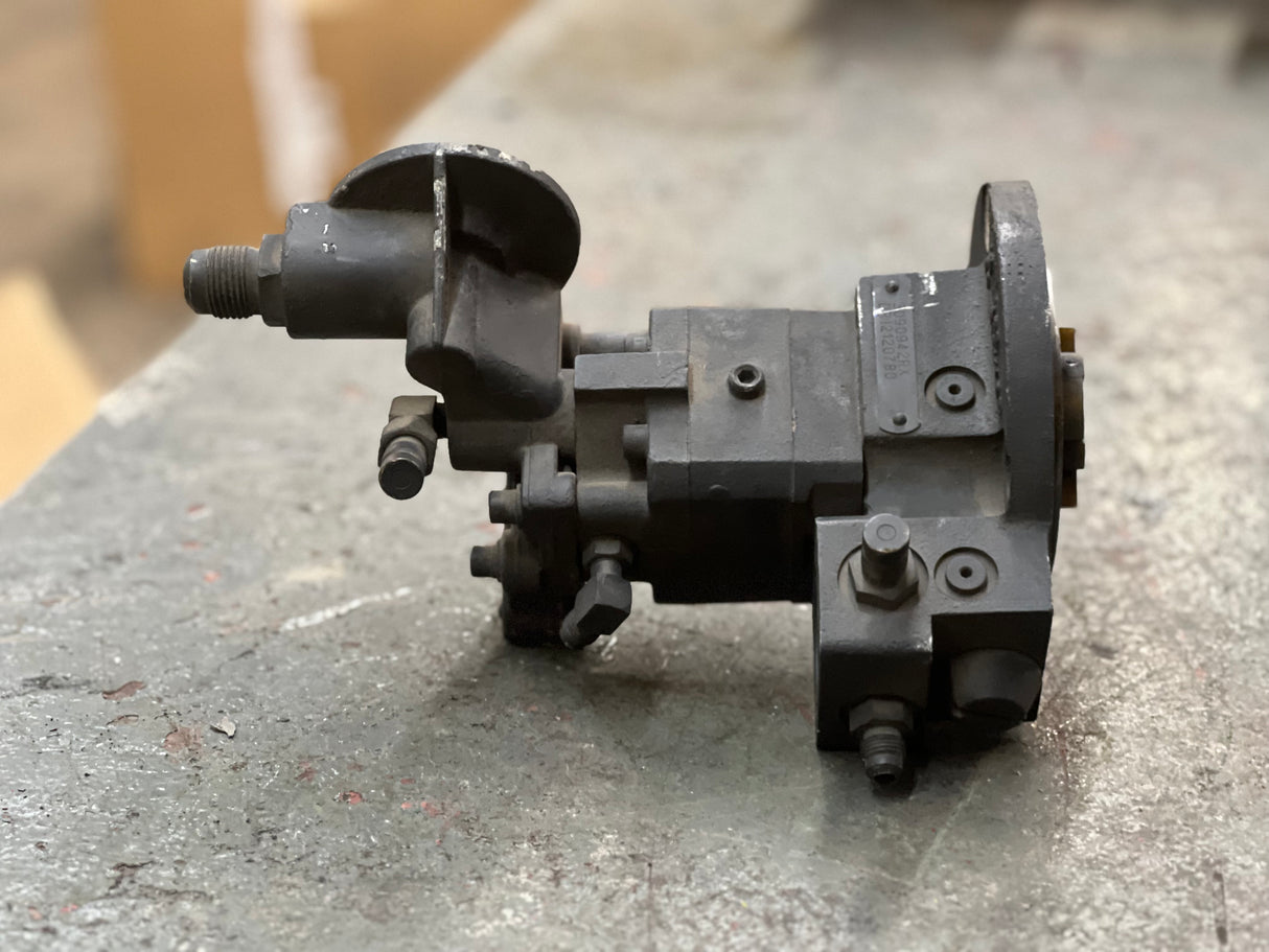 Cummins N14 Fuel Pump Part # 3090942RX, 3074318-00 w/ Filter Base Part # 153338, FITS N14/M11/L10/QSM