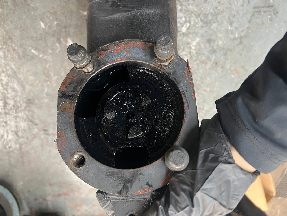 Cummins N14 Air Compressor Model: SS296E, Part # 3558602