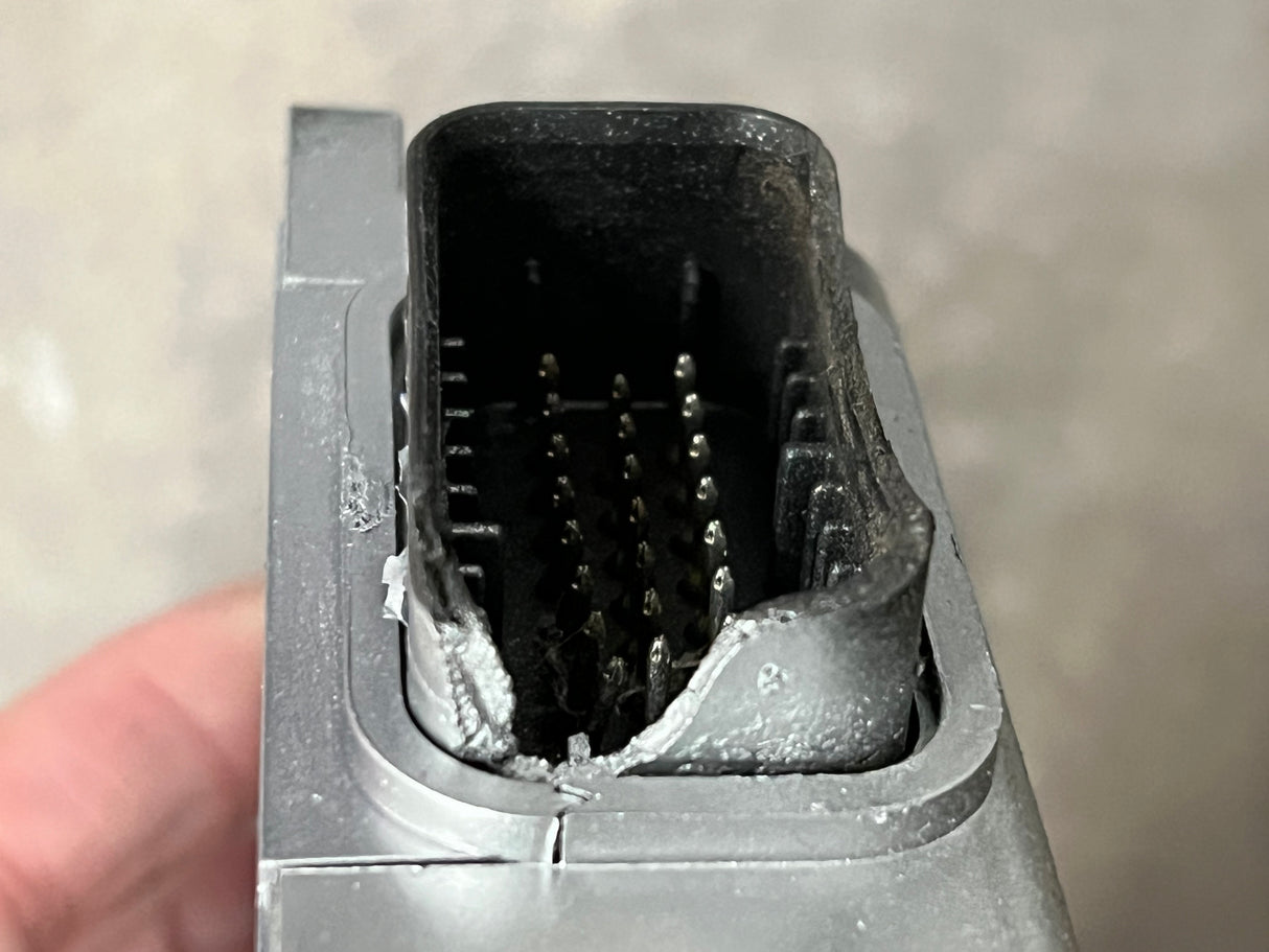 International Navistar VPM Body Control Module Part # 2042036C1