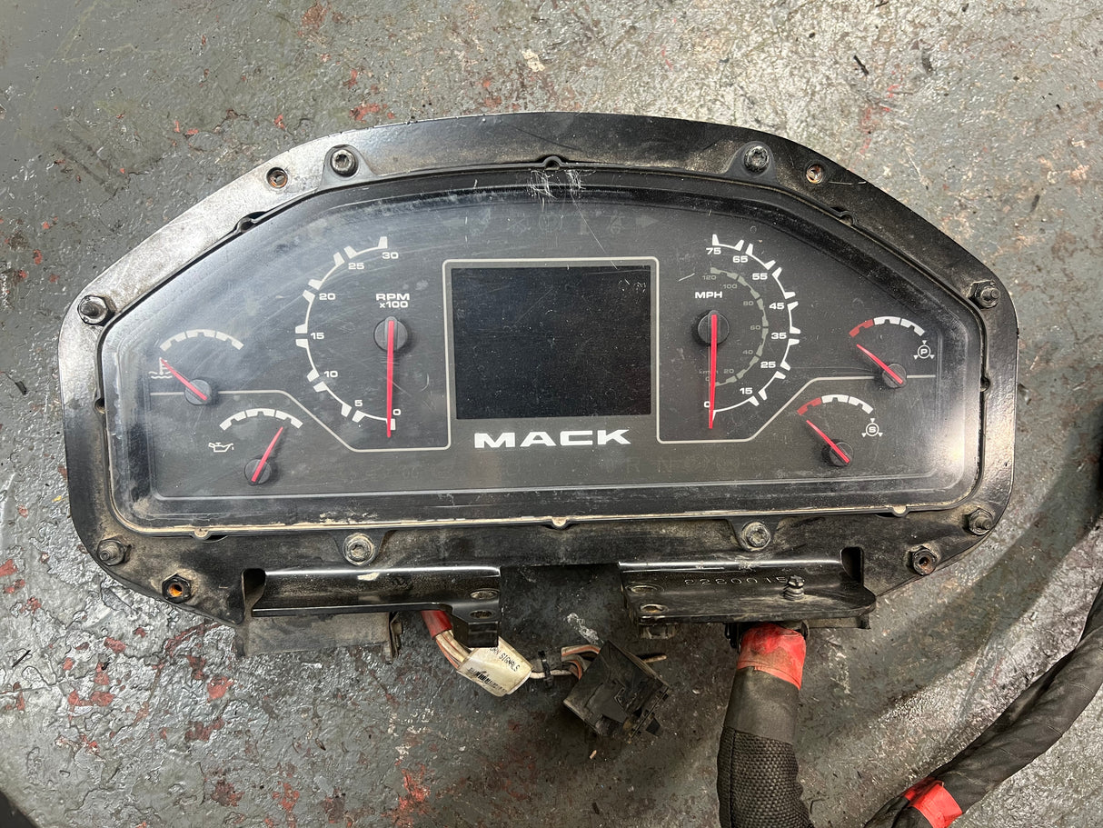 Mack LE612 Speedometer / Instrument Cluster Part # 22801568