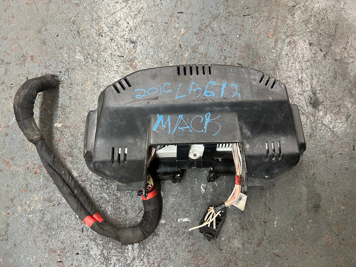 Mack LE612 Speedometer / Instrument Cluster Part # 22801568