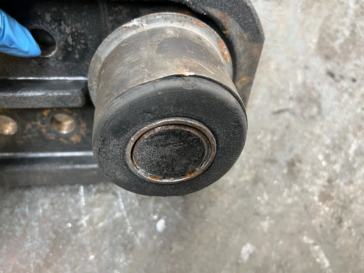 Volvo Diesel Engine Mount A1200089-007