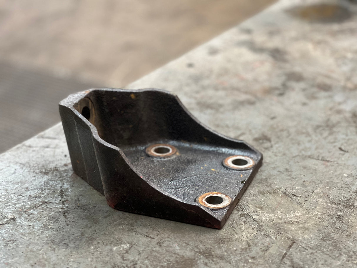 Cummins ISX Rear Engine Mounting Bracket Part # 1664760C5