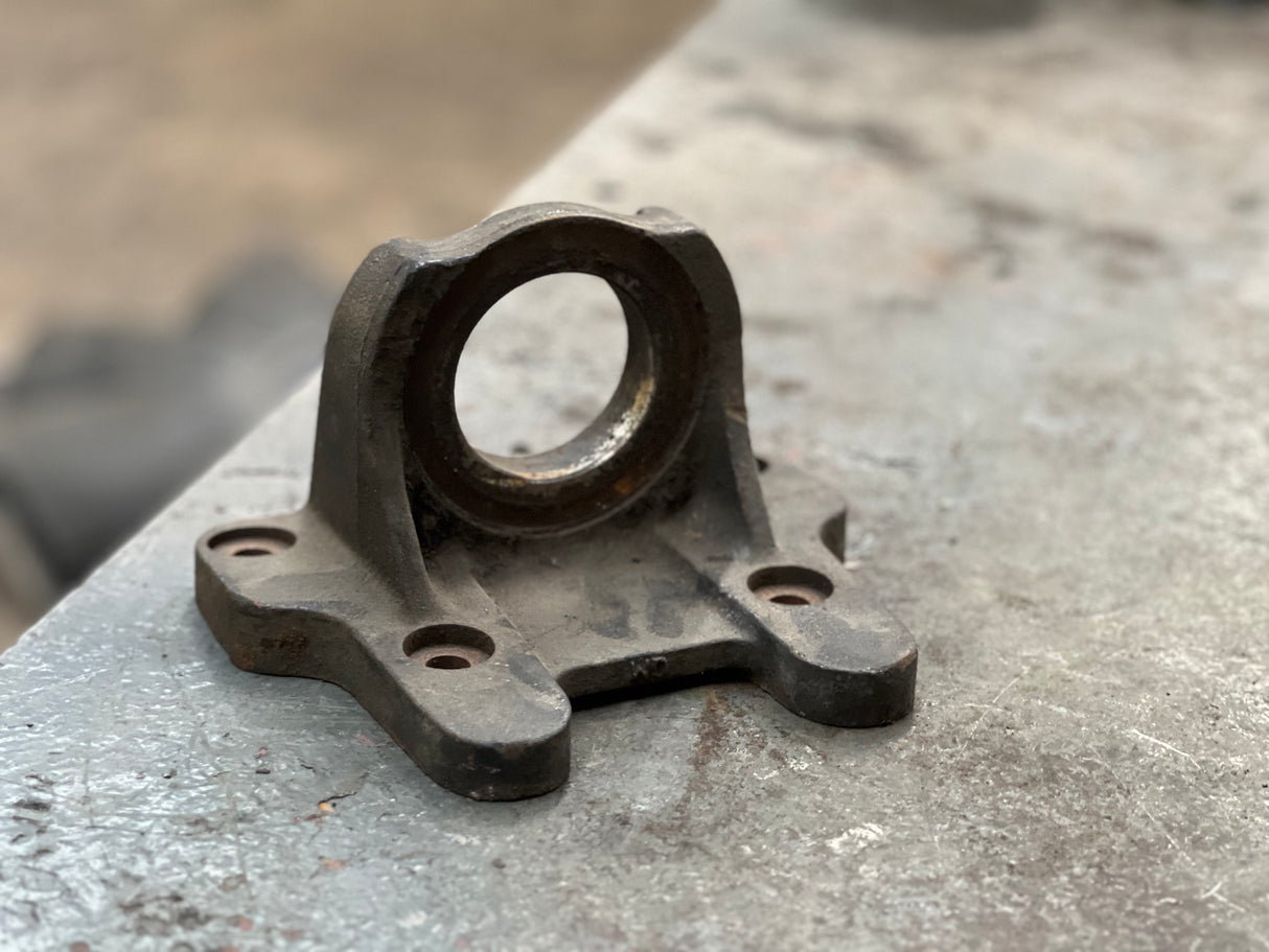 Chevy / GM Front Engine Mounting Bracket Part # 15732793