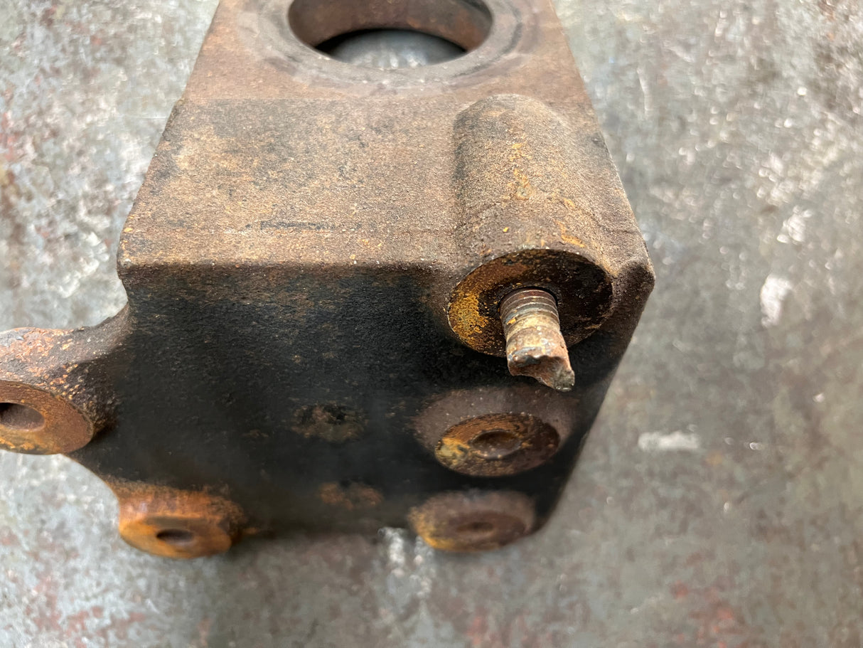 Chevy / GM Rear Engine Mount 15729278